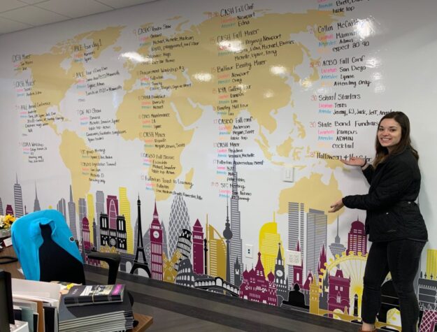 Shawn_World-Wallcovering-1067x800